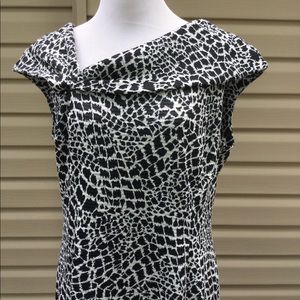 Jones Wear Dress Great Neckline